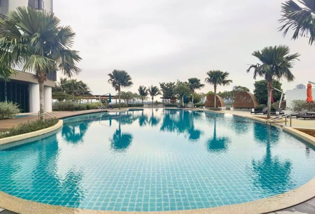 C0704 Almas Suite Seaview & Netflix Stay นุสาจายา ภายนอก รูปภาพ