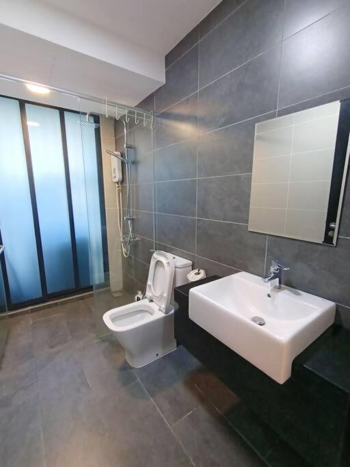 C0704 Almas Suite Seaview & Netflix Stay นุสาจายา ภายนอก รูปภาพ
