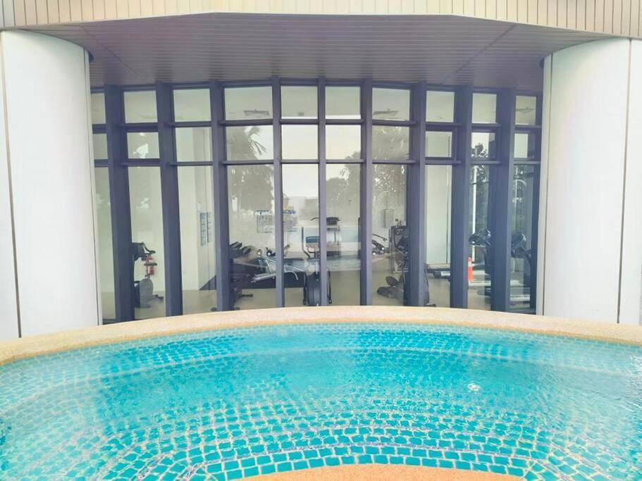 C0704 Almas Suite Seaview & Netflix Stay นุสาจายา ภายนอก รูปภาพ
