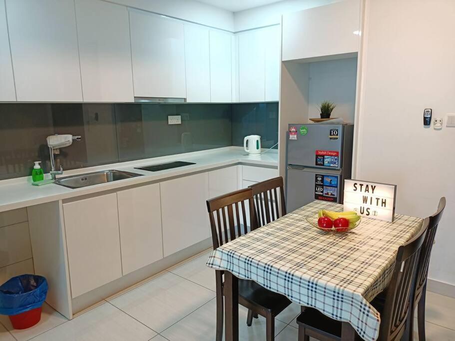 C0704 Almas Suite Seaview & Netflix Stay นุสาจายา ภายนอก รูปภาพ