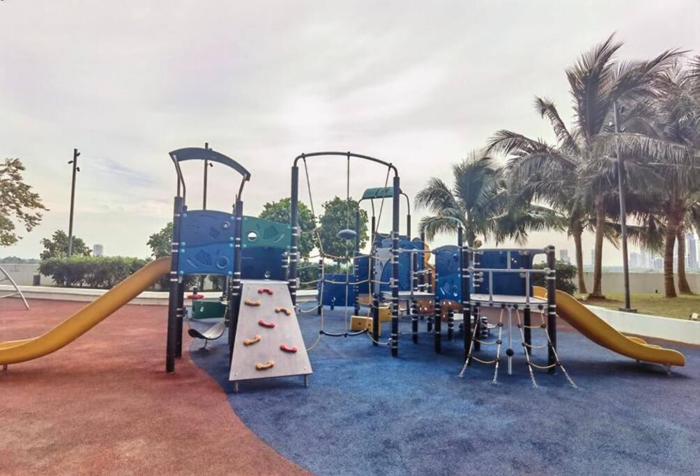C0704 Almas Suite Seaview & Netflix Stay นุสาจายา ภายนอก รูปภาพ