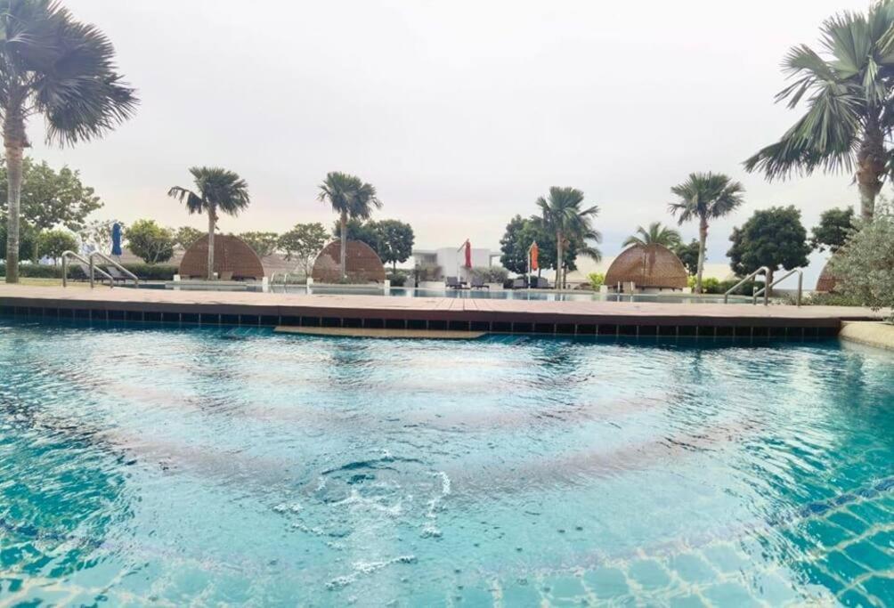 C0704 Almas Suite Seaview & Netflix Stay นุสาจายา ภายนอก รูปภาพ